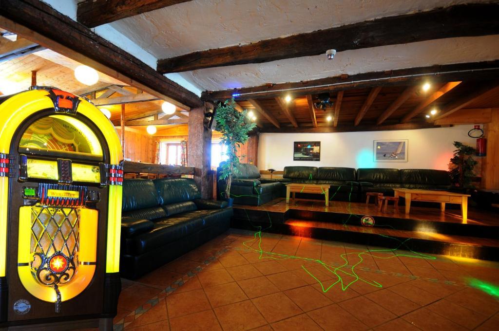 Les Lores Hotel 2*